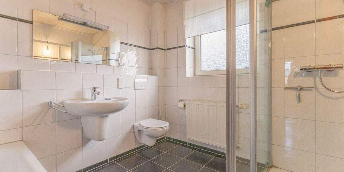 Reihenmittelhaus Menden Mitte - 4 Zimmer, 103 m&sup2;, 255.000&euro; | Angebot:24647526