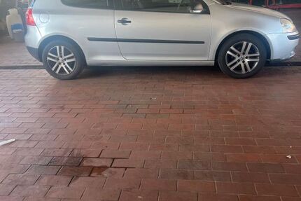 VW Golf 240.000 km 590 € Nusplingen 72362