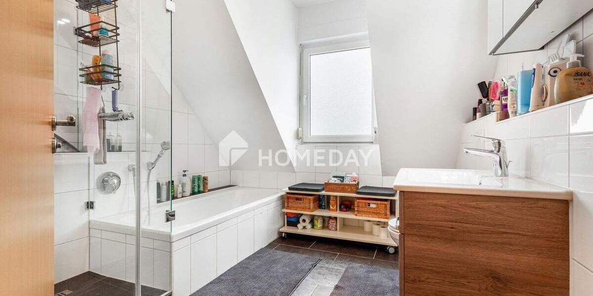 Doppelhaushälfte Erlangen Büchenbach - 8 Zimmer, 111 m&sup2;, 720.000&euro; | Angebot:25737636