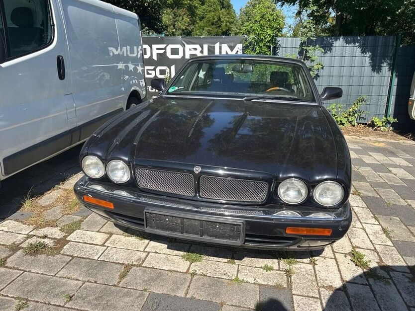 XJ