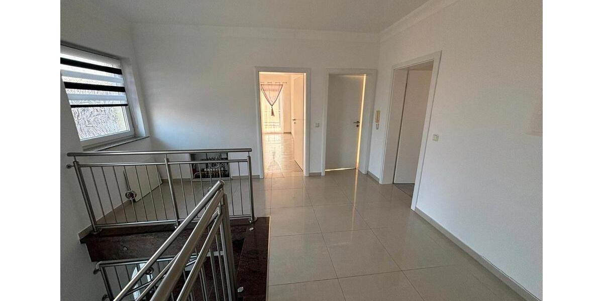 Einfamilienhaus Ramstein-Miesenbach Miesenbach - 1 Zimmer, 190 m&sup2;, 2.250&euro; | Angebot:26101571