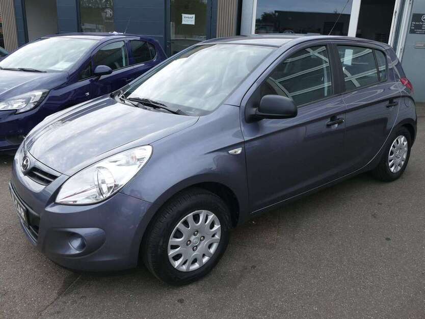 i20