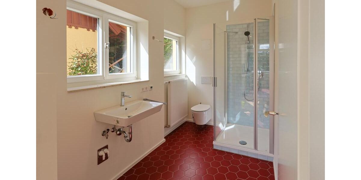 Erdgeschoßwohnung Bad Waldsee - 3.5 Zimmer, 84 m&sup2;, 1.100&euro; | Angebot:25421749