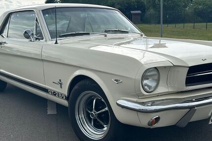 Ford Mustang 129.925 km 27.999 &euro; Dörpen 26892