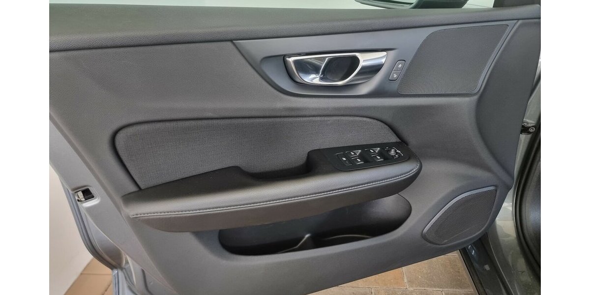 Volvo V60 LED ACC Spur Klima Navi Scheckheft 95.600 km 22.990 &euro; Garrel 49681