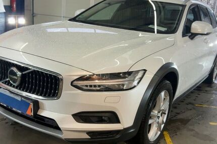 Volvo V90 Cross Country 89.980 km 32.990 &euro; Geesthacht bei Hamburg 21502