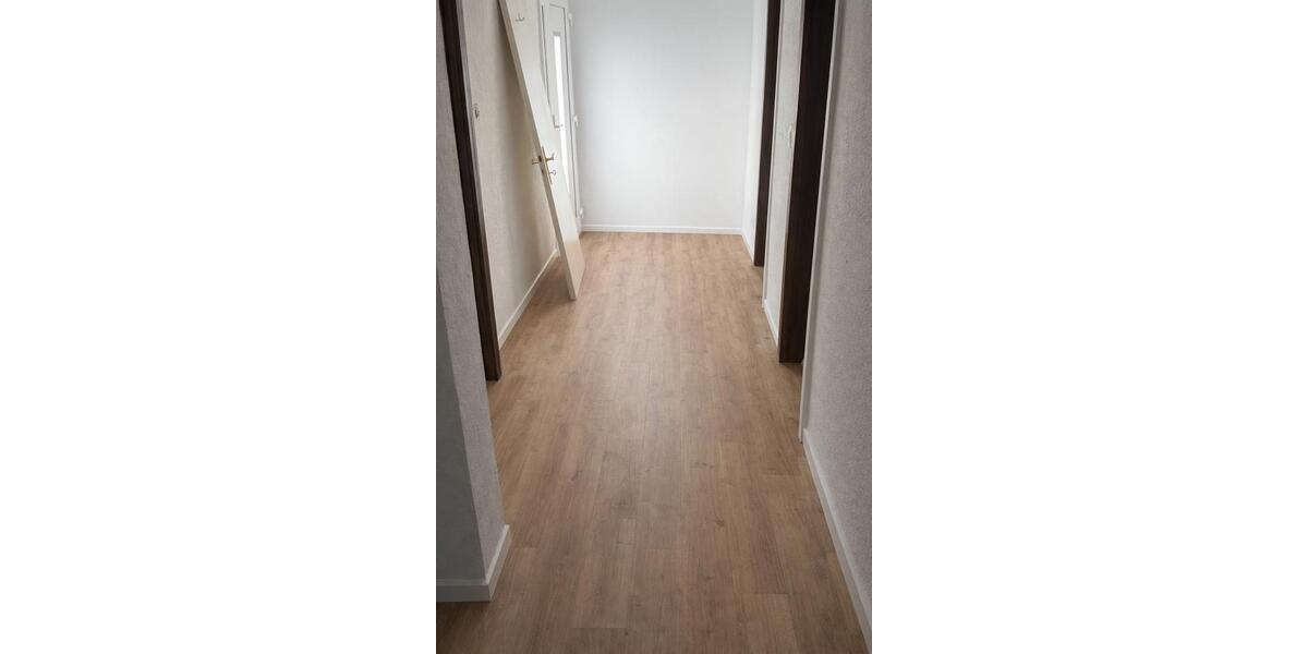 Erdgeschoßwohnung Rathenow - 3 Zimmer, 90 m&sup2;, 900&euro; | Angebot:25340354