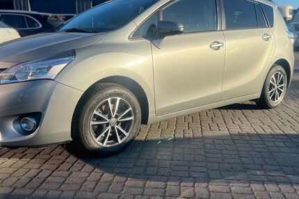 Toyota Verso 38.500 km 14.300 &euro; Greven 48268