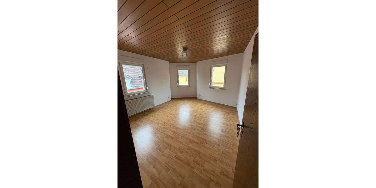 Mehrfamilienhaus, Wohnhaus Ludwigshafen Rheingönheim - 8 Zimmer, 206 m&sup2;, 550.000&euro; | Angebot:24635031