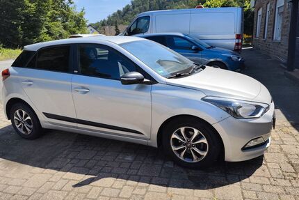 Hyundai i20 107.400 km 6.900 &euro; Ruppichteroth 53809