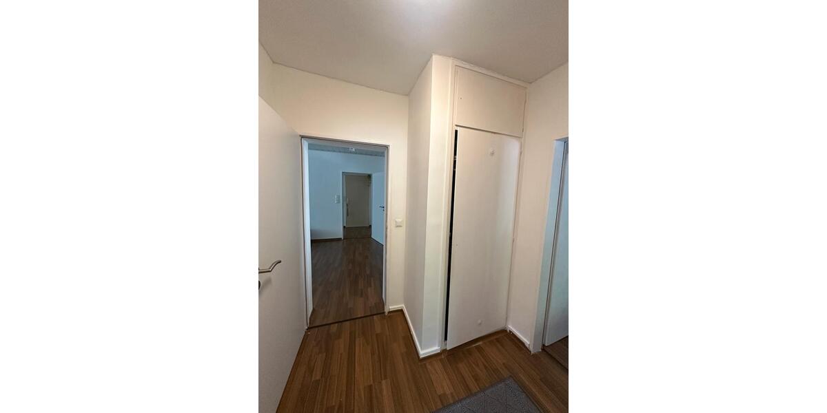 Erdgeschoßwohnung Offenbach am Main - 4 Zimmer, 95 m&sup2;, 1.400&euro; | Angebot:26407528