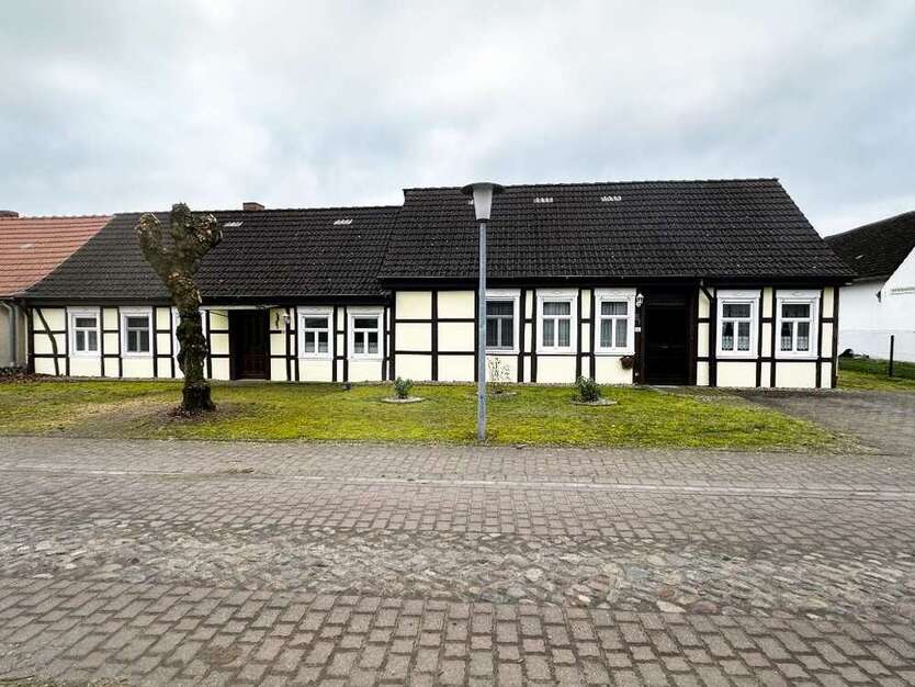 Haus zum Kaufen in Zethlingen 225.000 € 186 m²