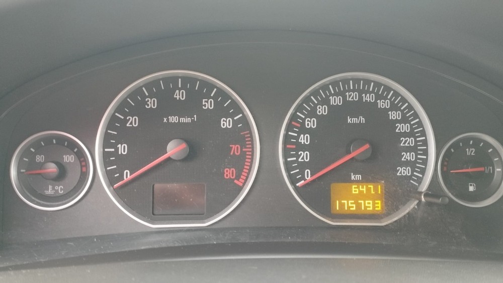 Opel Vectra C 175.793 km 2.699 &euro; Hünfeld 36088