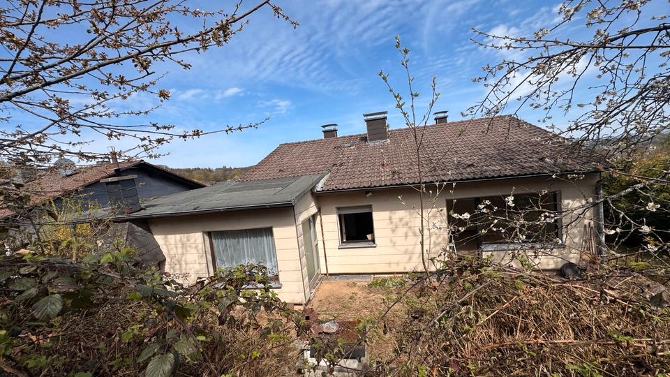 Einfamilienhaus Wiehl - 7 Zimmer, 143 m&sup2;, 225.000&euro; | Angebot:26226574