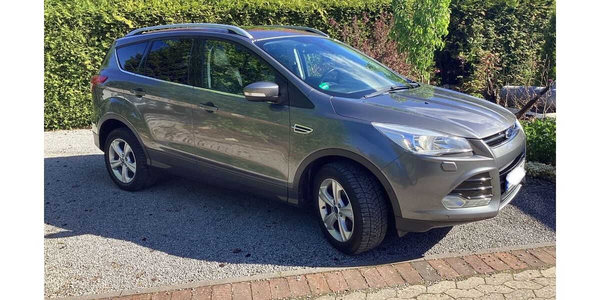 Ford Kuga 79.600 km 9.800 &euro; Porta Westfalica 32457