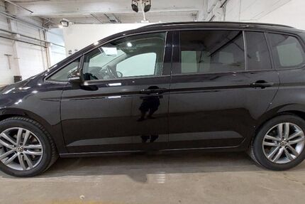 VW Touran 35.200 km 28.773 &euro; Greiz 07973