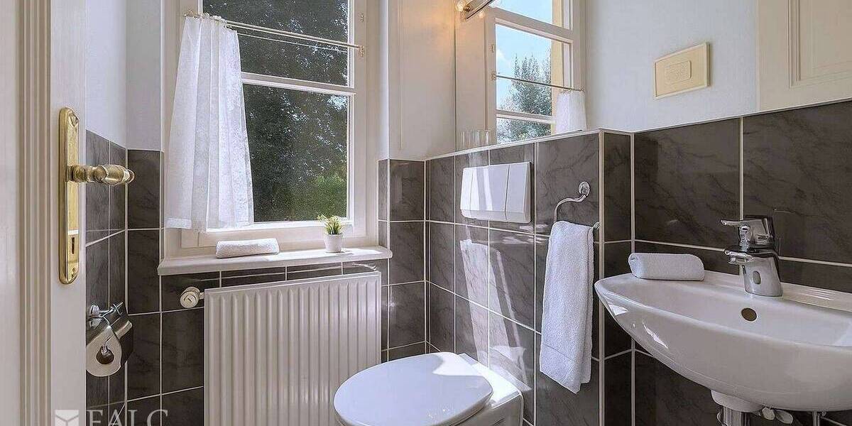 Gewerbeobjekt Bonn Mehlem - 1 Zimmer, 120 m&sup2;, 3.499.000&euro; | Angebot:26117625