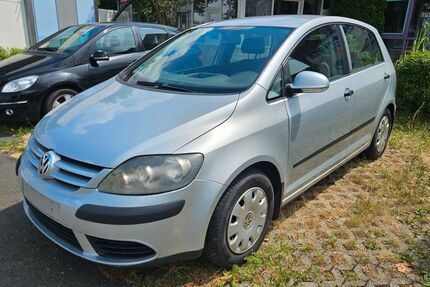 VW Golf 151.000 km 990 &euro; Grana 06712