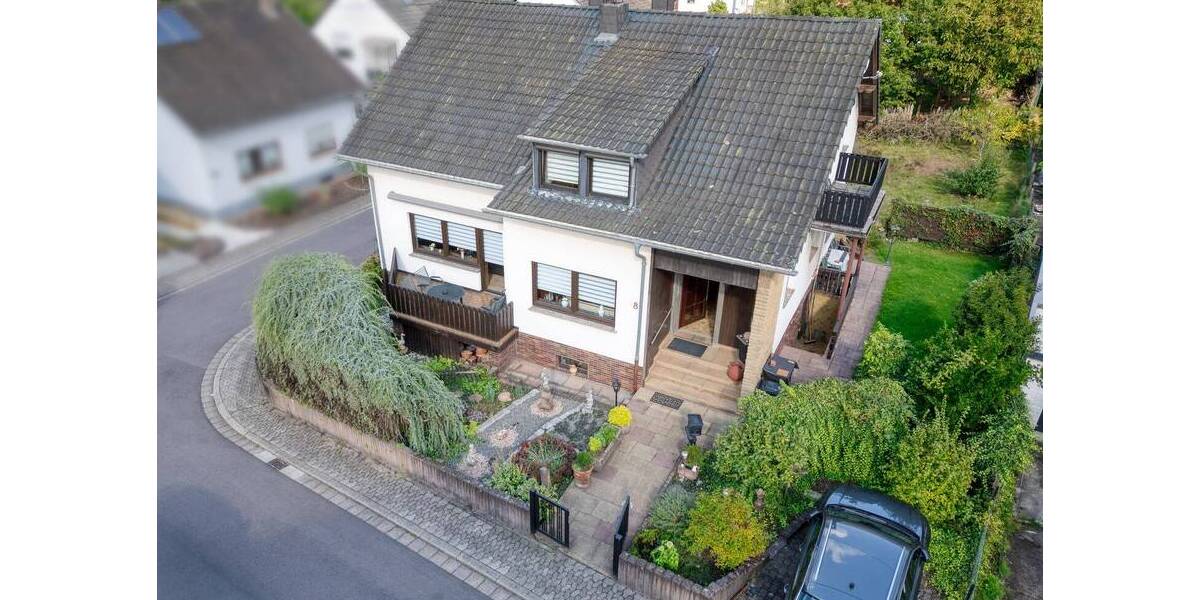 Mehrfamilienhaus, Wohnhaus Mettlach Saarhölzbach - 8 Zimmer, 165 m&sup2;, 289.000&euro; | Angebot:26307476