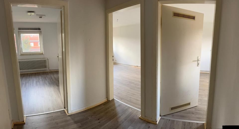 Dachgeschoßwohnung Wilhelmshaven - 2 Zimmer, 45 m&sup2;, 450&euro; | Angebot:25916802