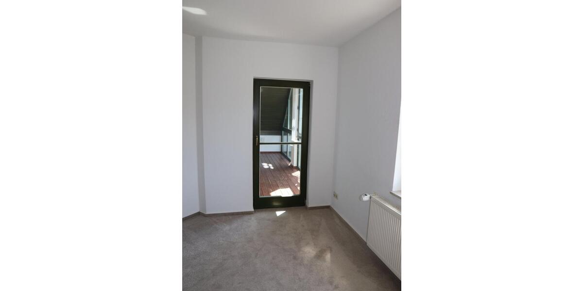 Niedrigenergie- Familienwohnung mit außergewöhnlichem Grundriss 4 zimmer