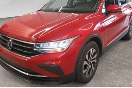 VW Tiguan 27.063 km 26.350 &euro; Lemgo 32657