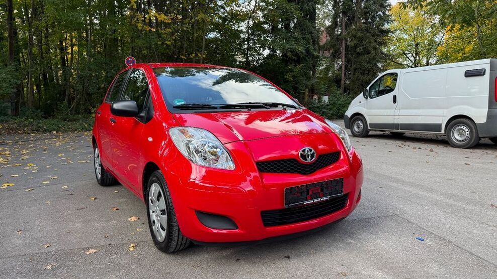 Toyota Yaris 112.314 km 3.999 € München 81929