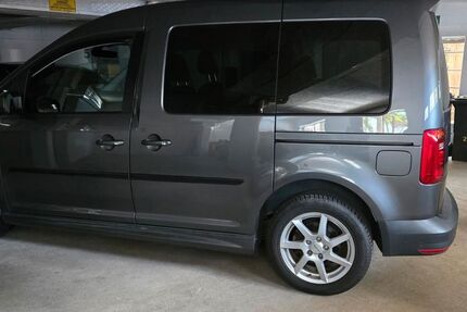 VW Caddy 66.500 km 19.200 &euro; Weinstadt 71384