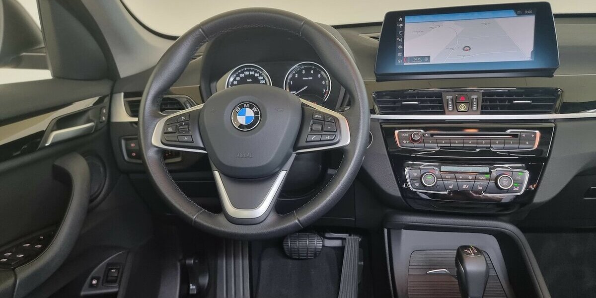 BMW X1 xDrive 25e Advantage LED ACC Head-Up Panorama 29.300 km 25.950 &euro; Garrel 49681