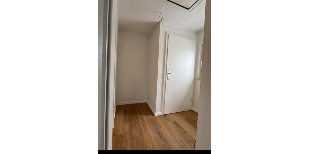 Dachgeschoßwohnung Karlsruhe Neureut - 4 Zimmer, 70 m&sup2;, 1.300&euro; | Angebot:26026661