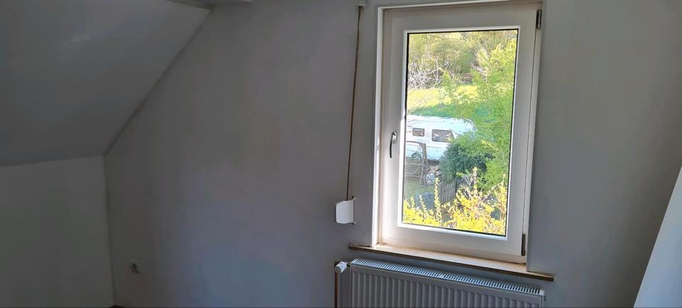 Dachgeschoßwohnung Siegen Eiserfeld - 2 Zimmer, 44 m&sup2;, 430&euro; | Angebot:26310426