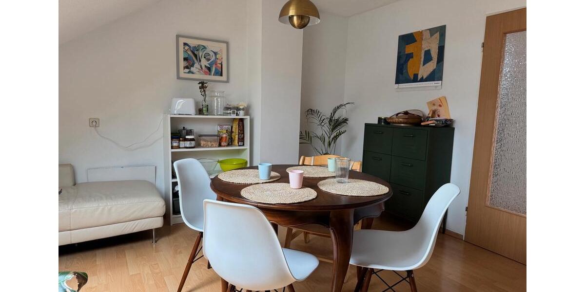 Dachgeschoßwohnung Würzburg Steinbachtal - 3 Zimmer, 75 m&sup2;, 830&euro; | Angebot:25332242