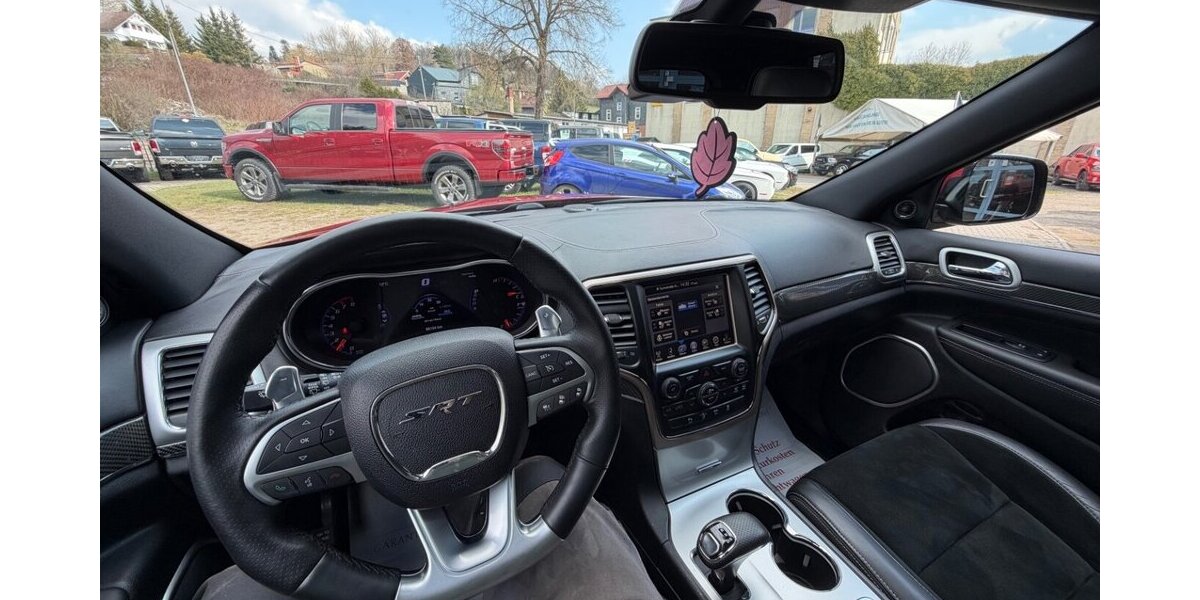 Jeep Grand Cherokee SRT 6,4 HEMI VOLLAUSSTATTUNG GRAIL 86.000 km 28.999 &euro; Rudolstadt 07407