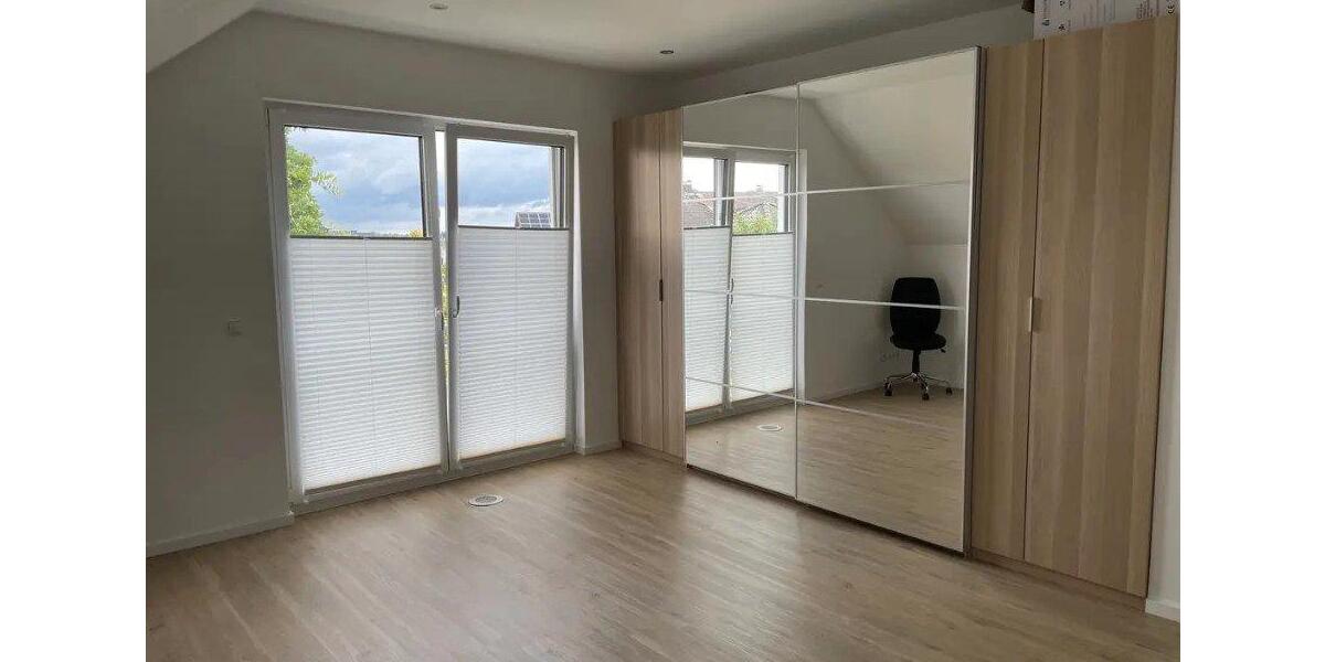 Dachgeschoßwohnung Vechelde - 3 Zimmer, 112 m&sup2;, 1.600&euro; | Angebot:26096543