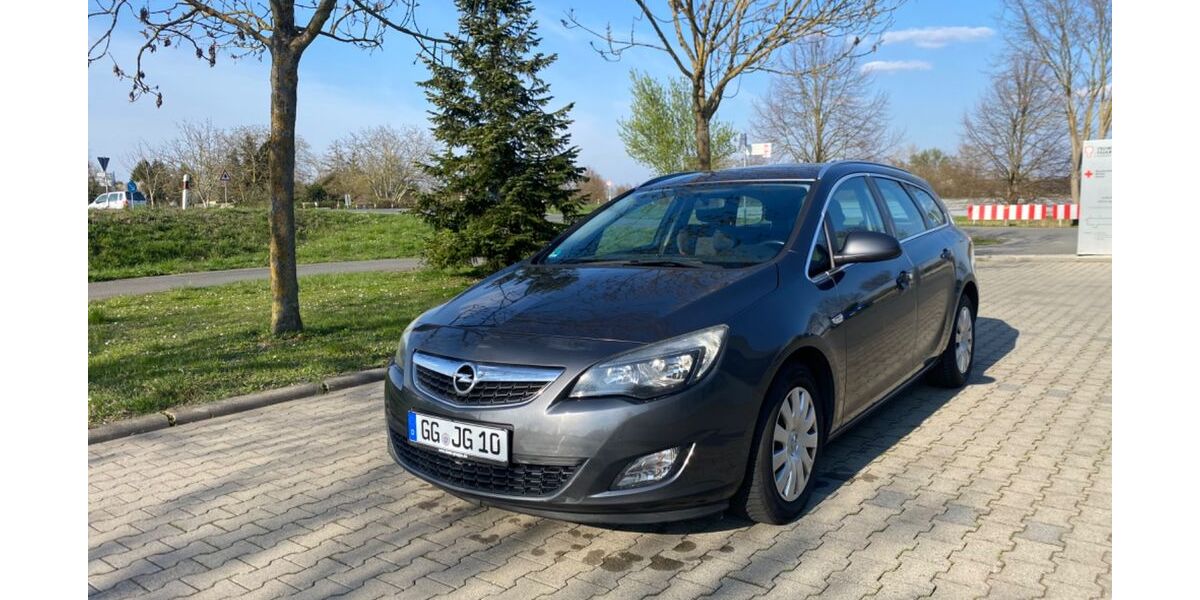 Opel Astra 154.000 km 5.900 &euro; Nauheim 64569