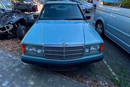Mercedes-Benz 190 130.000 km 5.999 &euro; Hamburg 22179
