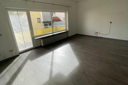 Wohnung Neustadt an der Waldnaab - 4 Zimmer, 118 m&sup2;, 1.000&euro; | Angebot:23715906