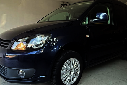 VW Caddy 129.000 km 9.700 &euro; Idstein 65510