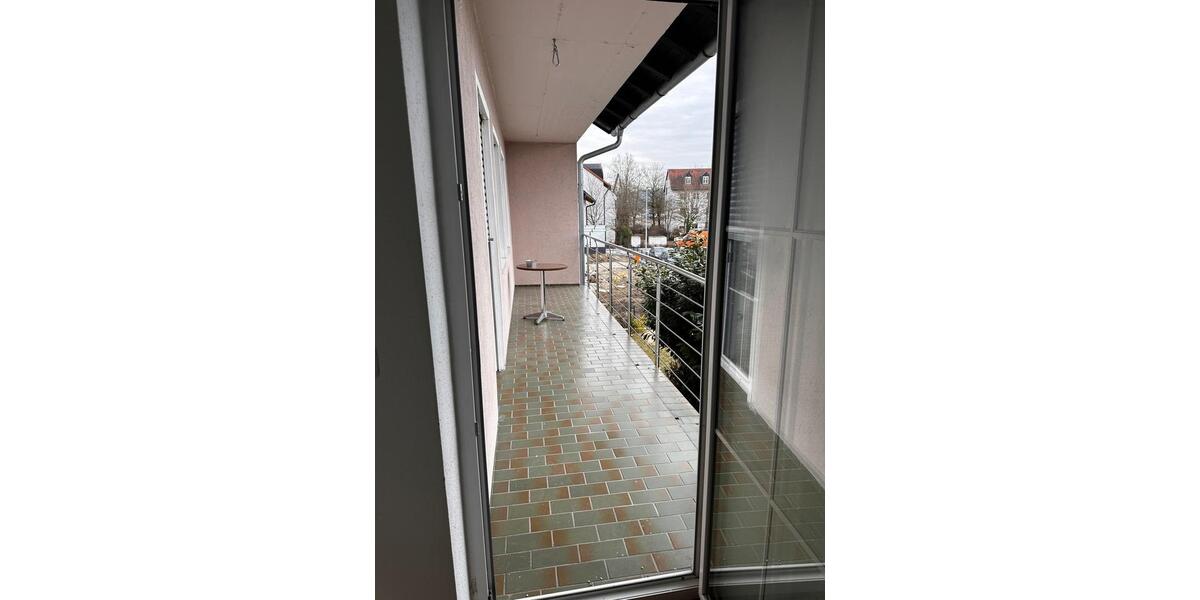 Etagenwohnung Wallersdorf - 2 Zimmer, 80 m&sup2;, 765&euro; | Angebot:25131847