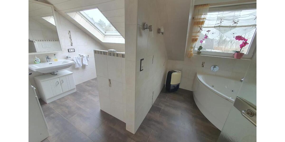 Einfamilienhaus Hagen im Bremischen - 6 Zimmer, 215 m&sup2;, 1.800&euro; | Angebot:24789875