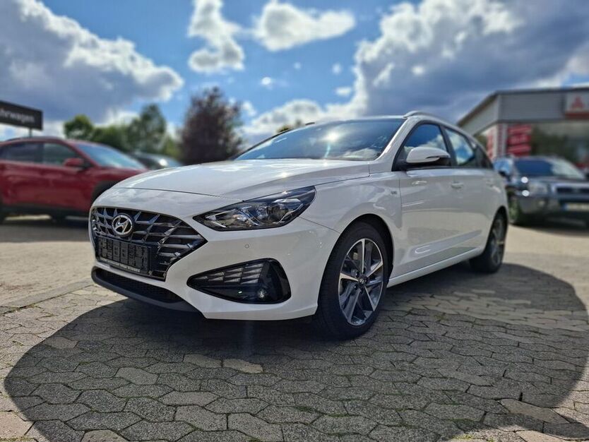 i30