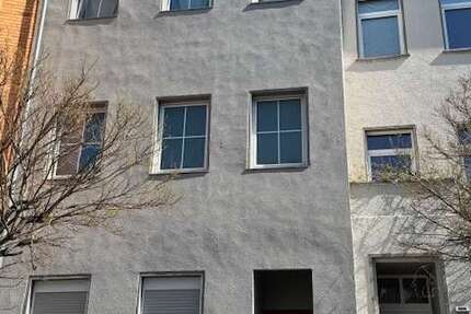 Haus zum Kaufen in Düren 379.000 € 184 m² 12 zimmer