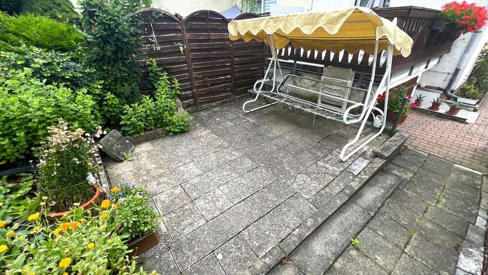 Doppelhaushälfte für die kleine Familie mit gepflegten Grundstück 4 zimmer