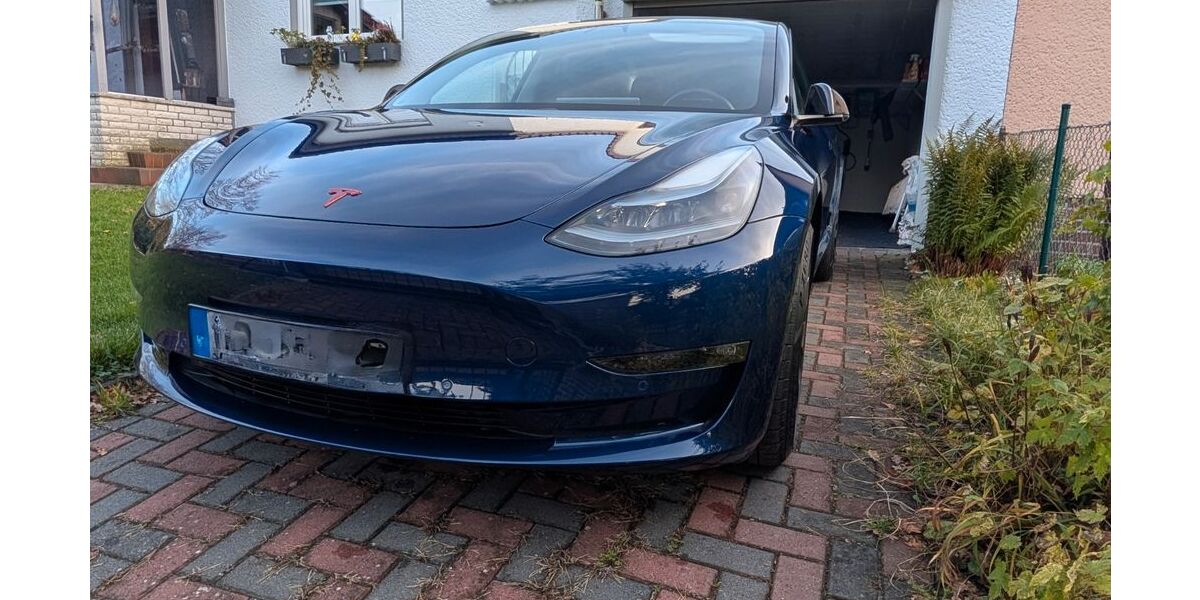 Tesla Model 3 28.653 km 26.900 &euro; Berlin 12277