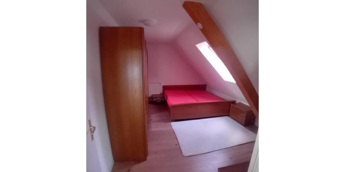 Etagenwohnung Villingen-Schwenningen Schwenningen - 1 Zimmer, 80 m&sup2;, 700&euro; | Angebot:26045550