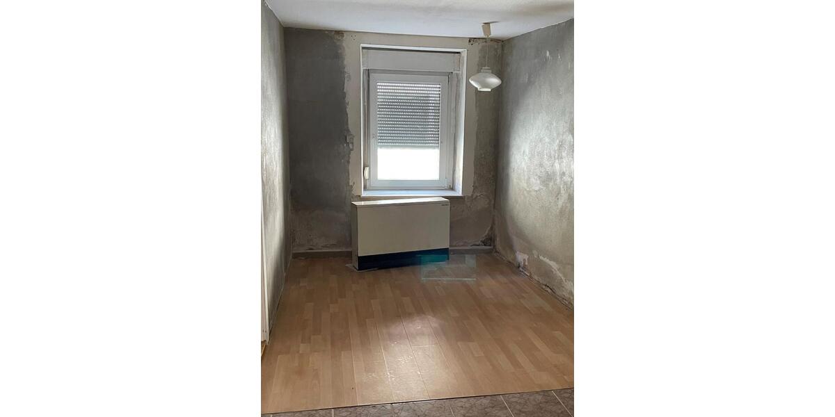 Reihenhaus Bernstadt auf dem Eigen - 7 Zimmer, 154 m&sup2;, 60.000&euro; | Angebot:26548768