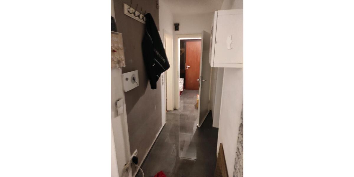 Erdgeschoßwohnung Bürstadt - 4 Zimmer, 100 m&sup2;, 1.500&euro; | Angebot:25648823