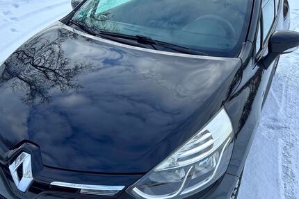 Renault Clio 83.205 km 7.999 &euro; Harburg 86655