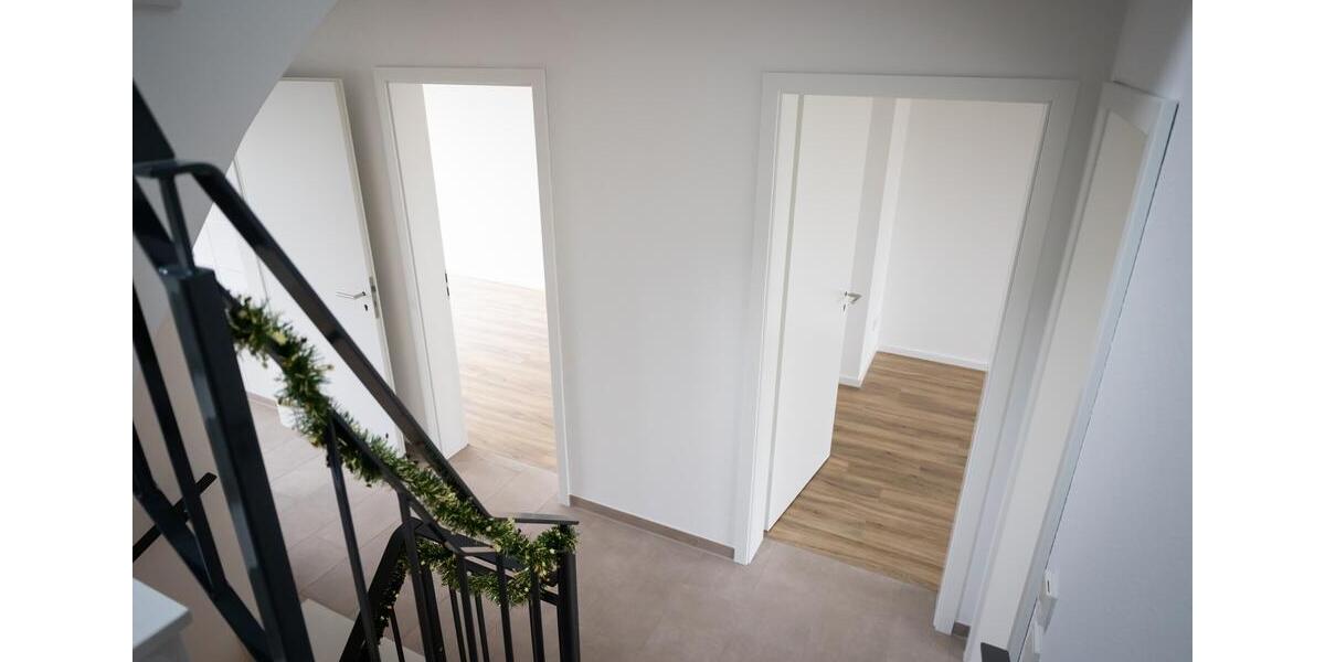 Reihenhaus Edewecht - 6 Zimmer, 122 m&sup2;, 1.710&euro; | Angebot:24992121