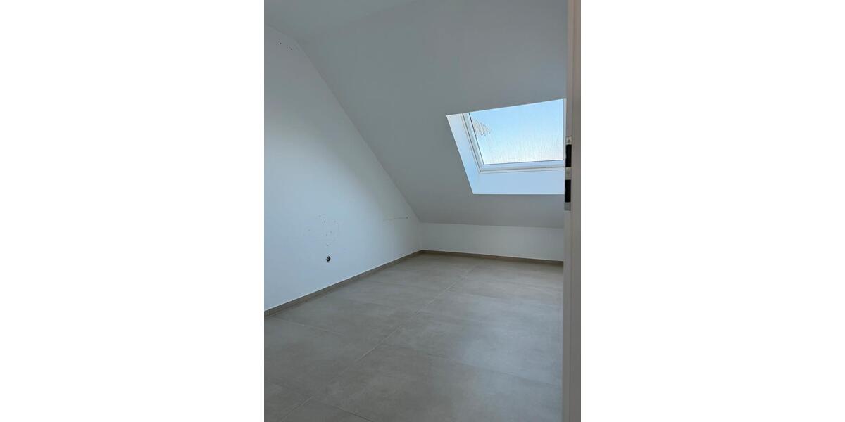 Maisonettenwohnung Hennef (Sieg) - 4 Zimmer, 153 m&sup2;, 2.000&euro; | Angebot:26261247